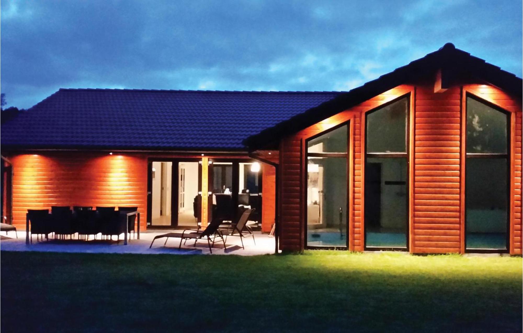 Amazing Home In Ebeltoft With Indoor Swimming Pool Eksteriør bilde