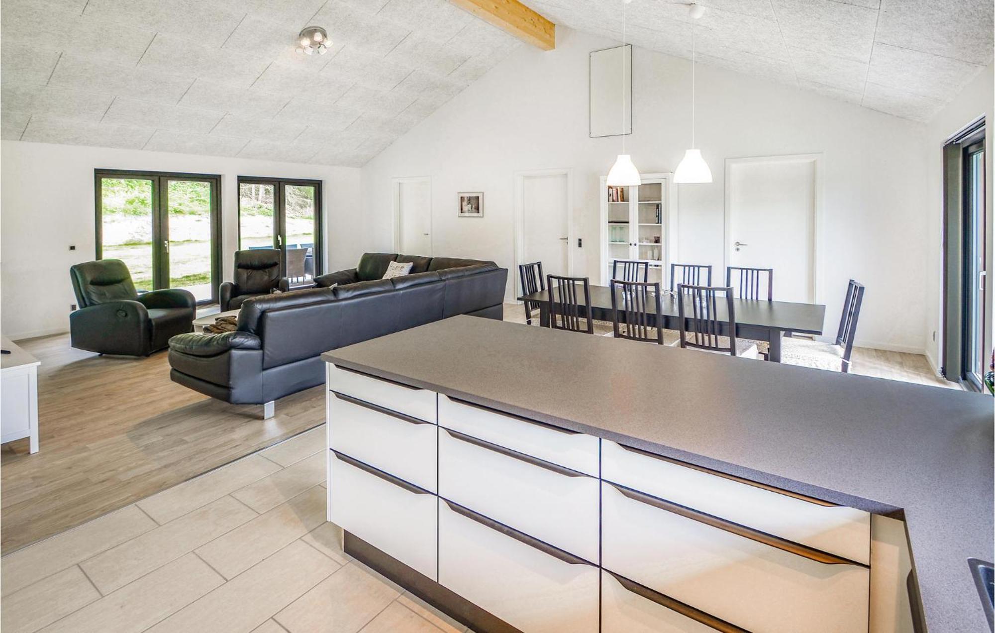 Amazing Home In Ebeltoft With Indoor Swimming Pool Eksteriør bilde